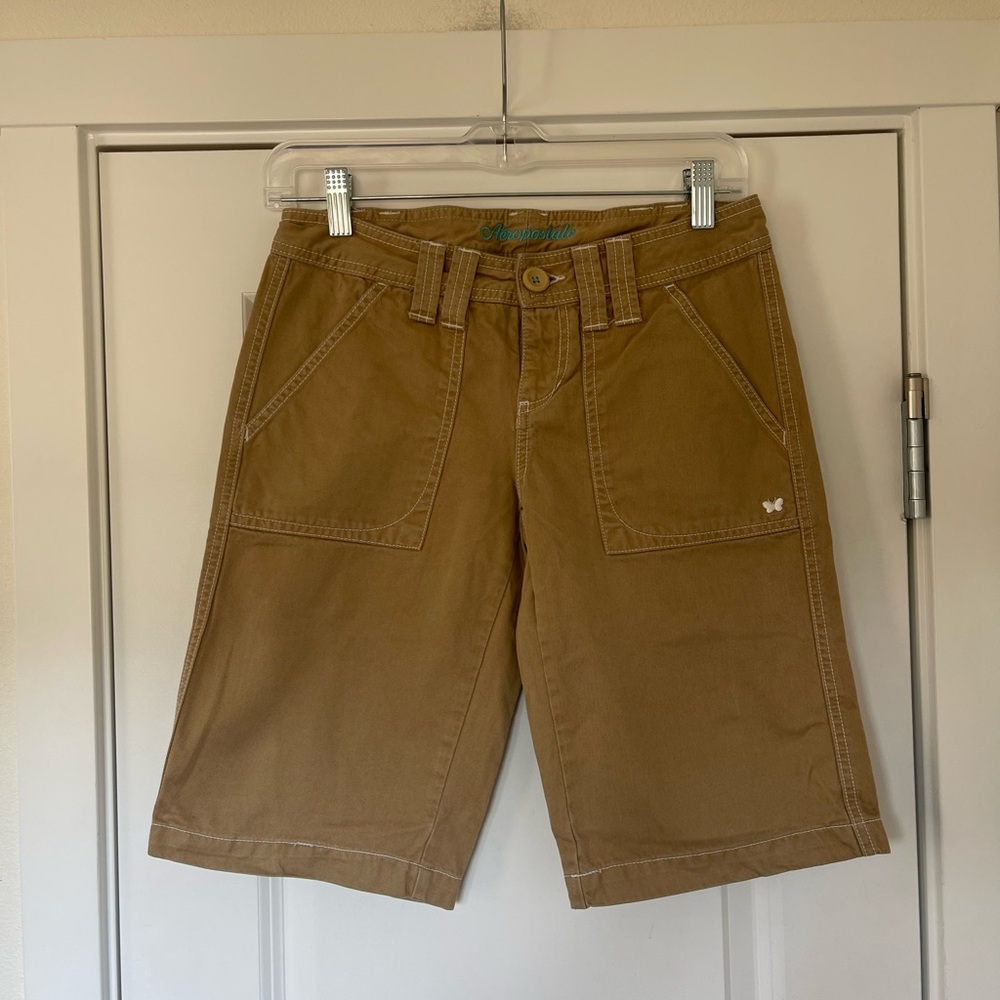 Y2K Tan cargo shorts with a relaxed fit and embroidered butterfly